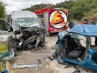 Colisão entre carro e Van de pacientes deixa cinco mortos e seis feridos; Veja Vídeo